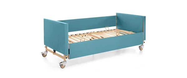 Softcover Burmeier am Pflegebett in Petrol